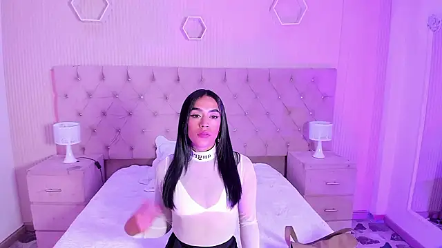 JazminRusso  online show from February 6, 2026, 5:25 am