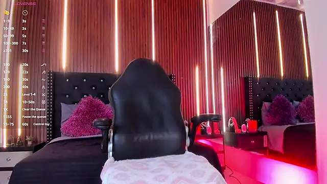 Viannca   online show from March 25, 2026, 4:01 am