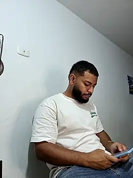 Snapshot of KLEYTON33 chatting on March 3, 2026, 3:02 am KLEYTON33 online show from March 3, 2026, 3:02 am