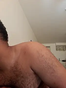 Snapshot of KLEYTON33 chatting on February 5, 2026, 2:35 pm KLEYTON33 online show from February 5, 2026, 2:35 pm