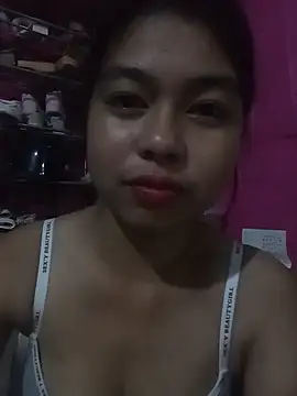 Snapshot of Heavens_night04 chatting on February 7, 2026, 10:45 am Heavens night04 online show from February 7, 2026, 10:45 am