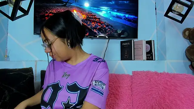 amy noa online show from April 10, 2026, 12:39 am