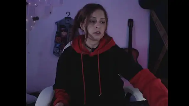 Lametaleralatina online show from April 9, 2026, 1:39 pm