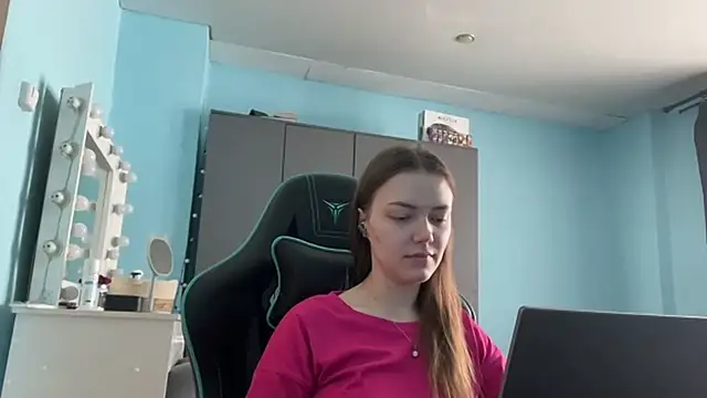 Snapshot of AndreeMerryman chatting on February 27, 2026, 2:01 am AndreeMerryman online show from February 27, 2026, 2:01 am