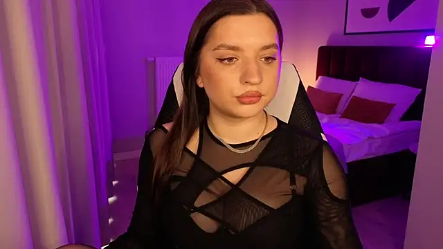 kirastorm  online show from February 6, 2026, 12:45 pm