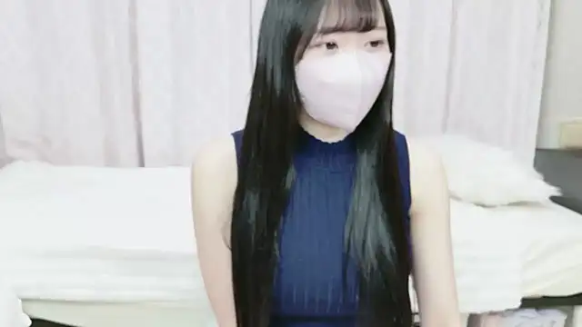 Snapshot of MOE_o0 chatting on February 4, 2026, 9:04 am MOE o0 online show from February 4, 2026, 9:04 am