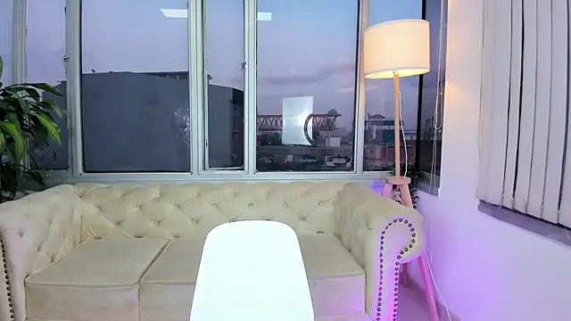 nia-malkova online show from February 10, 2026, 11:20 am