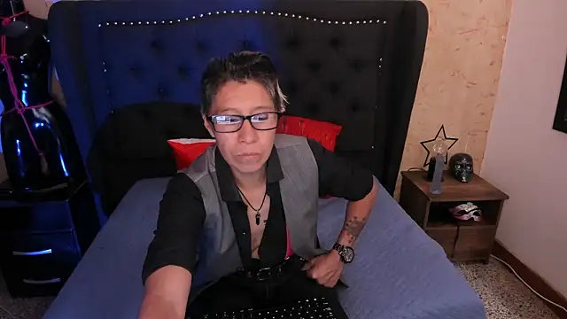 Kali Panther online show from March 10, 2026, 8:13 pm