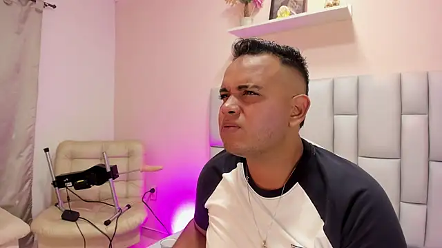 Snapshot of jay_kross1 chatting on February 13, 2026, 1:38 am jay kross1 online show from February 13, 2026, 1:38 am