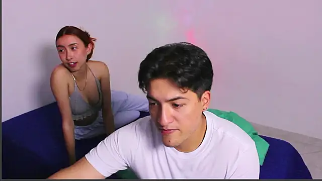 Snapshot of RoseSinsDonViktor chatting on February 13, 2026, 6:52 pm RoseSinsDonViktor online show from February 13, 2026, 6:52 pm