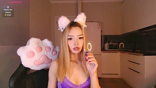 Snapshot of dionlee9 chatting on February 14, 2026, 1:55 pm dionlee9 online show from February 14, 2026, 1:55 pm