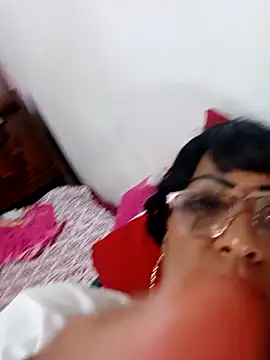 Snapshot of SabrinaColin chatting on February 19, 2026, 1:30 pm SabrinaColin online show from February 19, 2026, 1:30 pm