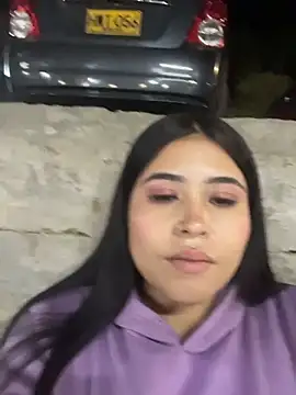 Snapshot of LunnaMoretti chatting on May 9, 2026, 3:43 am LunnaMoretti online show from May 9, 2026, 3:43 am