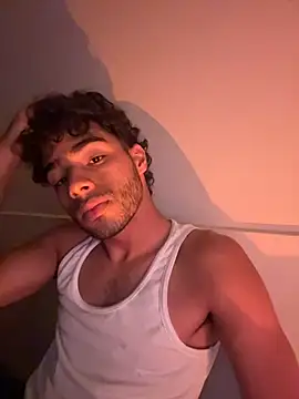 Snapshot of its_alejandro27 chatting on February 25, 2026, 2:01 am its alejandro27 online show from February 25, 2026, 2:01 am