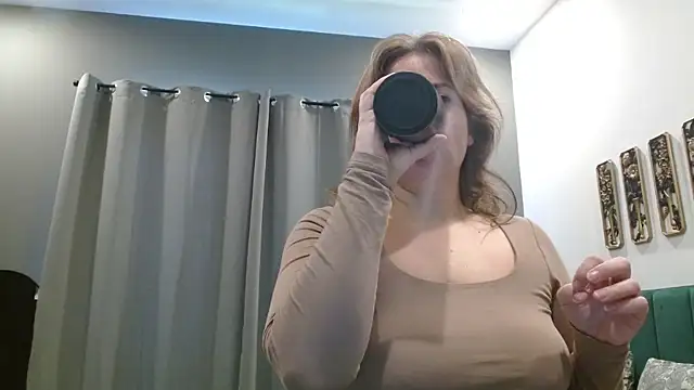 Snapshot of HazelSkyesChat chatting on May 28, 2026, 2:23 pm HazelSkyesChat online show from May 28, 2026, 2:23 pm