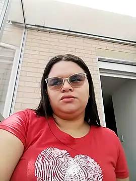 SamanthaStonee online show from March 3, 2026, 6:37 pm