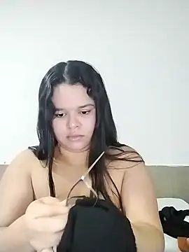 SamanthaStonee online show from May 10, 2026, 11:06 pm