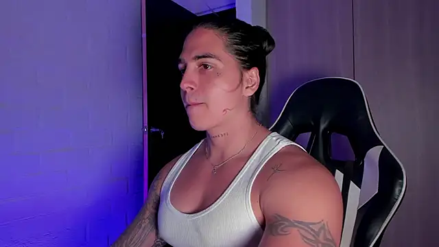 Snapshot of Cry_Duran chatting on February 16, 2026, 7:01 pm Cry Duran online show from February 16, 2026, 7:01 pm