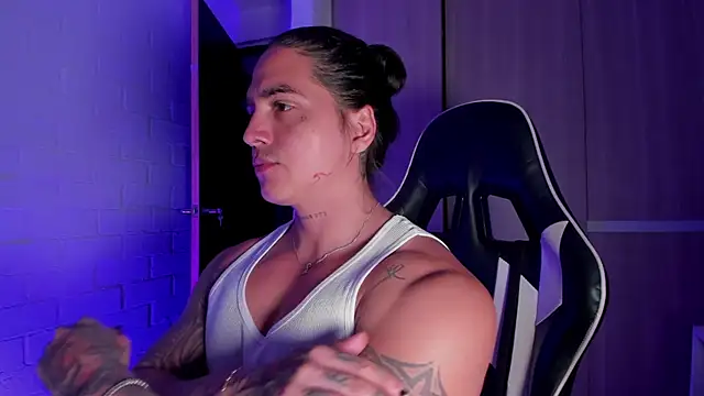 Snapshot of Cry_Duran chatting on February 24, 2026, 9:04 pm Cry Duran online show from February 24, 2026, 9:04 pm