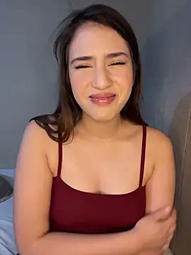 romyamo online show from February 11, 2026, 3:39 am