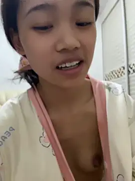 Snapshot of srr6677 chatting on April 27, 2026, 1:31 pm srr6677 online show from April 27, 2026, 1:31 pm
