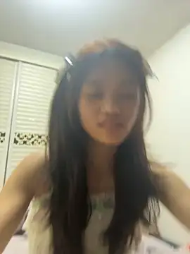 Snapshot of srr6677 chatting on April 18, 2026, 12:18 pm srr6677 online show from April 18, 2026, 12:18 pm