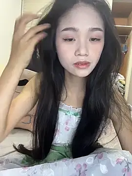 Snapshot of srr6677 chatting on February 28, 2026, 11:43 am srr6677 online show from February 28, 2026, 11:43 am