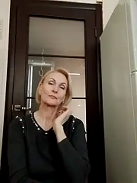 Snapshot of MichelleSolis chatting on March 1, 2026, 2:06 pm MichelleSolis online show from March 1, 2026, 2:06 pm