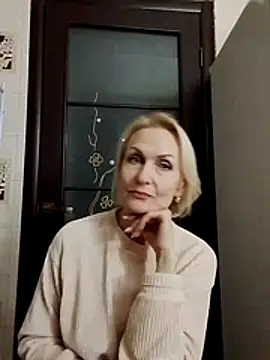 Snapshot of MichelleSolis chatting on March 2, 2026, 8:16 pm MichelleSolis online show from March 2, 2026, 8:16 pm