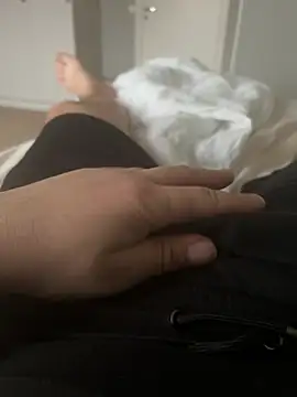 siisidjfjfjdj online show from March 1, 2026, 6:46 am