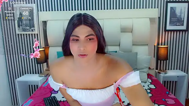 Snapshot of Sophia_Valentina chatting on February 13, 2026, 12:38 pm Sophia Valentina online show from February 13, 2026, 12:38 pm