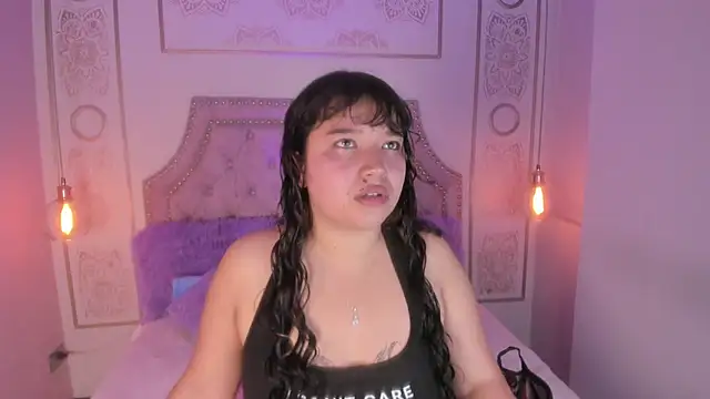 Snapshot of Honny_Blaice_ chatting on June 2, 2026, 11:43 am Honny Blaice online show from June 2, 2026, 11:43 am