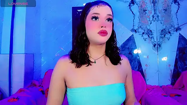 Snapshot of Cute_roxxxy chatting on February 19, 2026, 12:35 pm Cute roxxxy online show from February 19, 2026, 12:35 pm