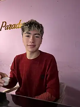 AlexanderCollman2 online show from April 13, 2026, 3:10 am