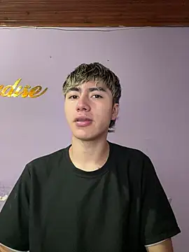 AlexanderCollman2 online show from April 15, 2026, 11:27 pm