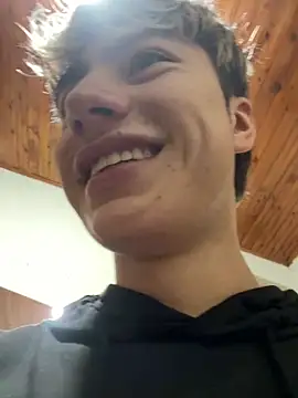 AlexanderCollman2 online show from April 17, 2026, 3:09 am