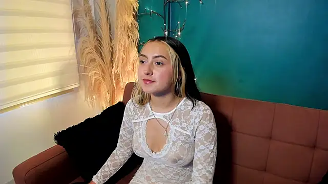 Giselle Laurens  online show from February 11, 2026, 9:14 pm