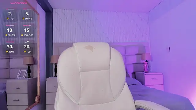 CarolineFyre online show from March 12, 2026, 1:15 pm