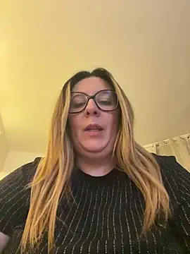 JasmineGlow7 online show from March 11, 2026, 10:26 pm