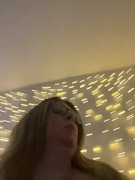 JasmineGlow7 online show from May 5, 2026, 1:03 pm