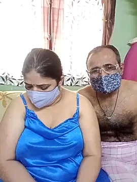 HoneyHush online show from February 7, 2026, 7:05 am