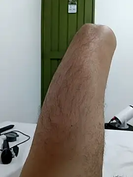 Snapshot of elvergon8721 chatting on February 11, 2026, 1:44 pm elvergon8721 online show from February 11, 2026, 1:44 pm