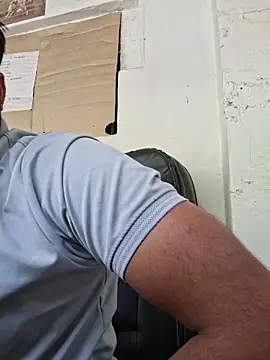 Snapshot of hot---boy1 chatting on February 24, 2026, 5:30 am hot---boy1 online show from February 24, 2026, 5:30 am