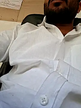 Snapshot of hot---boy1 chatting on February 16, 2026, 5:06 am hot---boy1 online show from February 16, 2026, 5:06 am