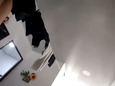 momsammy online show from February 4, 2026, 8:04 pm