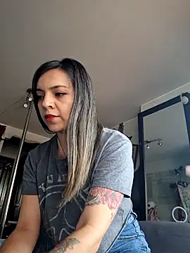 Snapshot of Ana-Spencer chatting on May 30, 2026, 6:35 pm Ana-Spencer online show from May 30, 2026, 6:35 pm