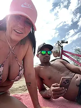 Snapshot of hotcasal69 chatting on March 1, 2026, 6:19 pm hotcasal69 online show from March 1, 2026, 6:19 pm