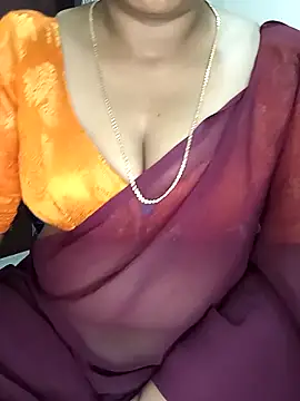 Snapshot of Chinnima143 chatting on February 25, 2026, 2:56 am Chinnima143 online show from February 25, 2026, 2:56 am