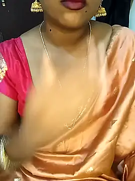 Snapshot of Chinnima143 chatting on June 26, 2026, 4:02 pm Chinnima143 online show from June 26, 2026, 4:02 pm