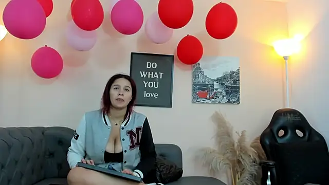 Snapshot of victoriazans chatting on February 13, 2026, 3:28 am victoriazans online show from February 13, 2026, 3:28 am